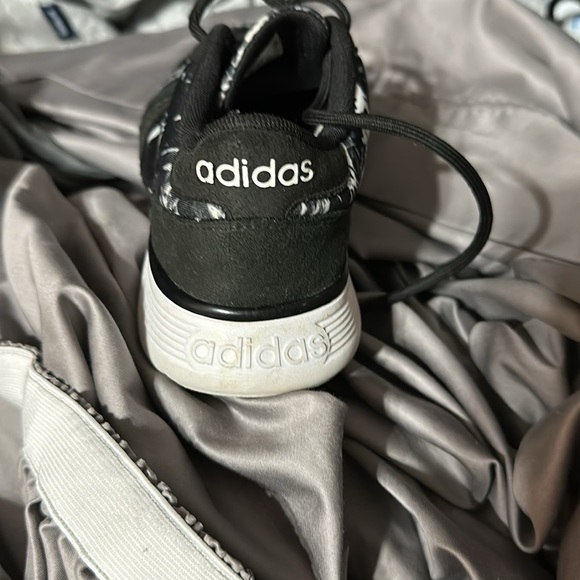 Adidas - Picture 2 of 3